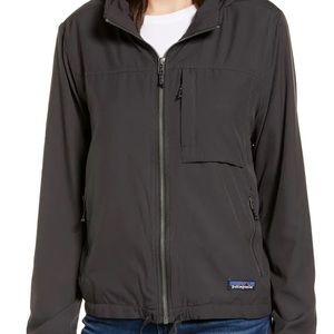 Patagonia Women’s Mountain View Windbreaker